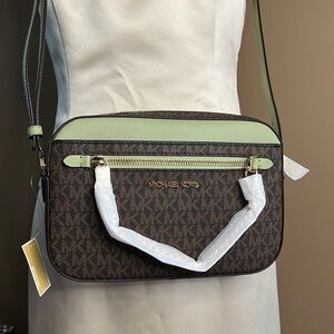 MICHAEL KORS EW LARGE CHAIN CROSSBODY Brown Green Light Sage Signature B…